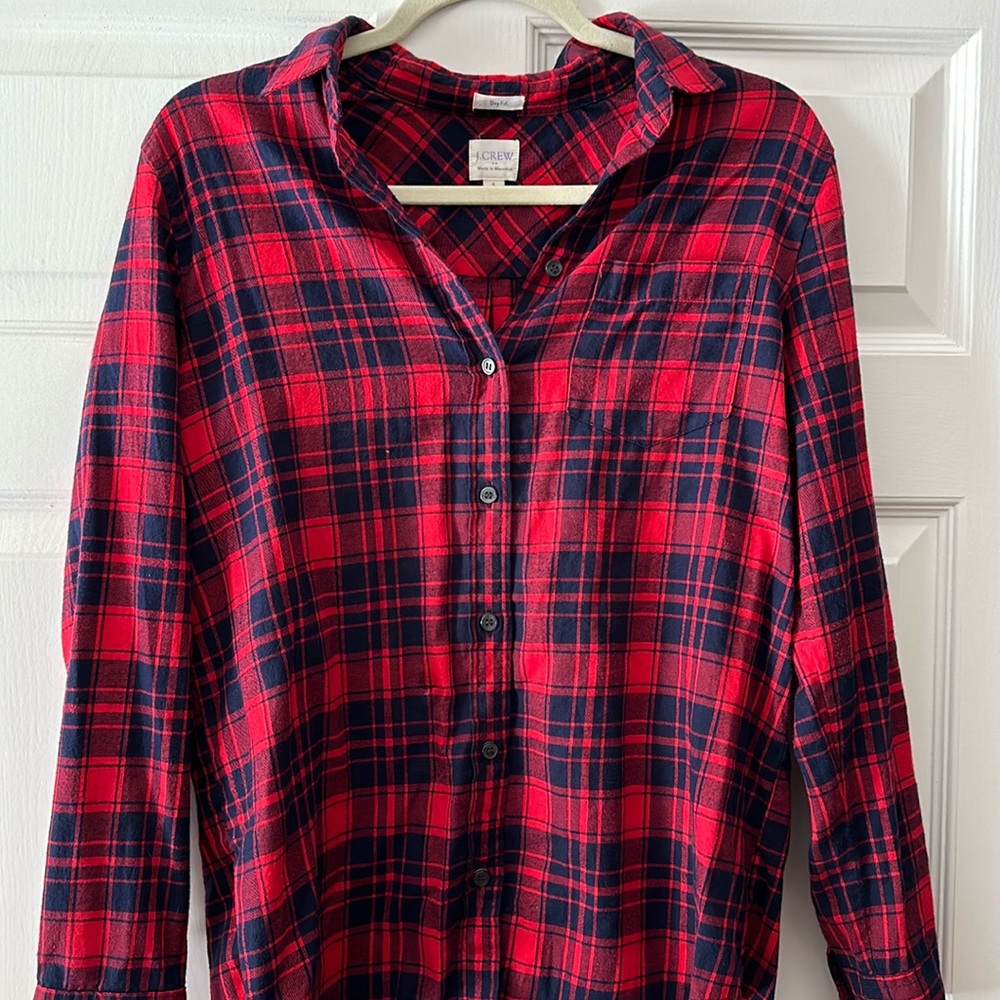 J. Crew Boy Fit Red and Navy Flannel Button Front Size S